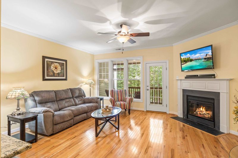 149 Summit Oaks Ln, Holly Springs, NC 27540