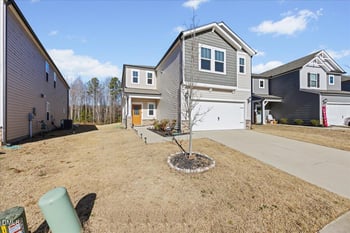 149 Wilbur Lake Dr, Fuquay Varina, NC 27526