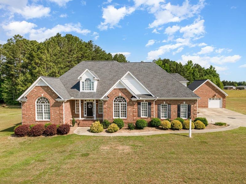 1490 Old Halifax Rd, Zebulon, NC 27597