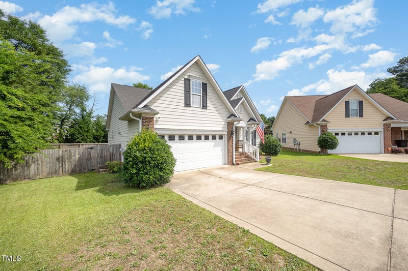 1490 Rocktree Ct, Fayetteville, NC 28306