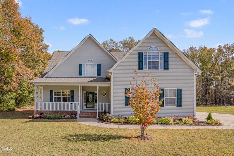 1493 Grassy Hills Ln, Holly Springs, NC 27540