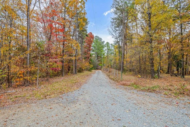 1499 N Sellars Mill Rd, Burlington, NC 27217