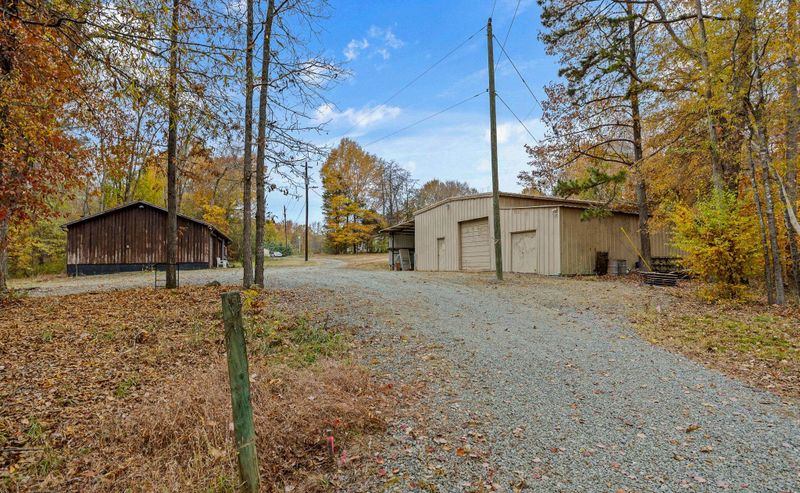 1499 N Sellars Mill Rd, Burlington, NC 27217