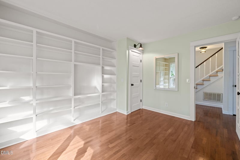 15 Abbey Rd, Chapel Hill, NC 27516