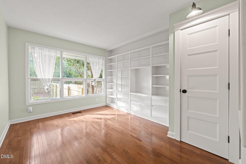 15 Abbey Rd, Chapel Hill, NC 27516