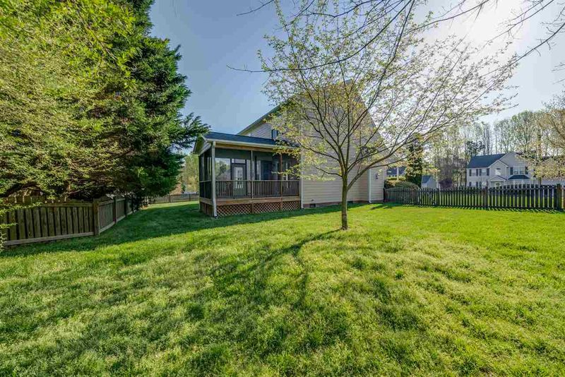 15 Ballard Ct, Durham, NC 27712