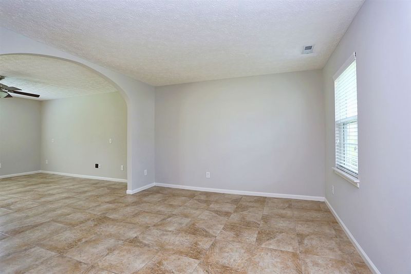 15 Berry Ct, Durham, NC 27703