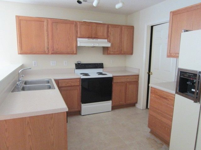 15 S Berry Meadow Ln, Durham, NC 27703