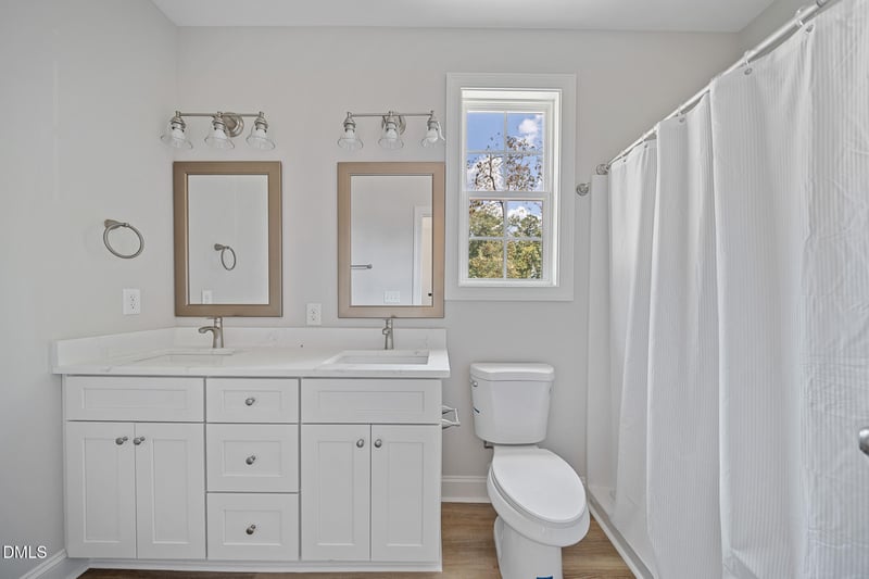 15 Bourbon St, Fuquay Varina, NC 27526