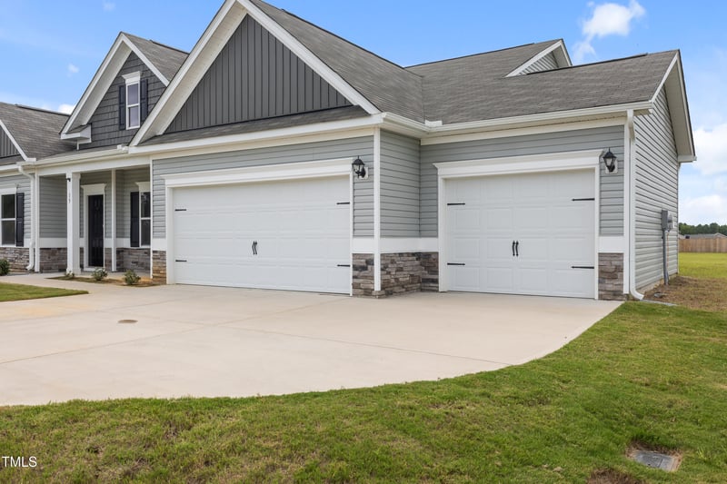 15 Bristow Ct, Four Oaks, NC 27524