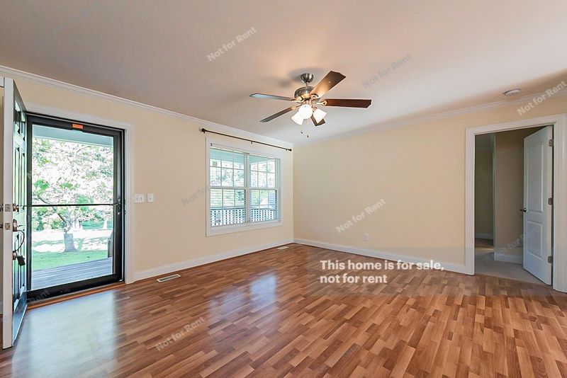 15 Broken Lance Dr, Youngsville, NC 27596