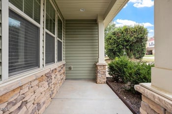 15 Crest Cir, Garner, NC 27529