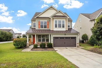 15 Crest Cir, Garner, NC 27529