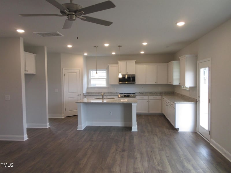 15 Decatur Dr, Fuquay Varina, NC 27526