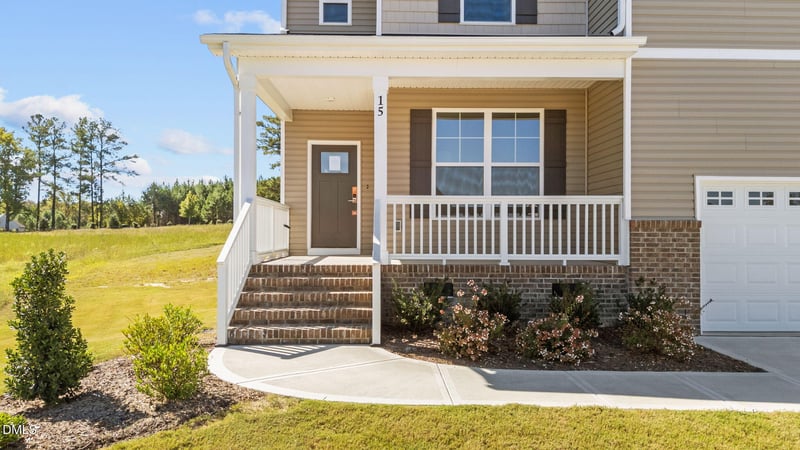 15 Diamond Creek Dr, Zebulon, NC 27597