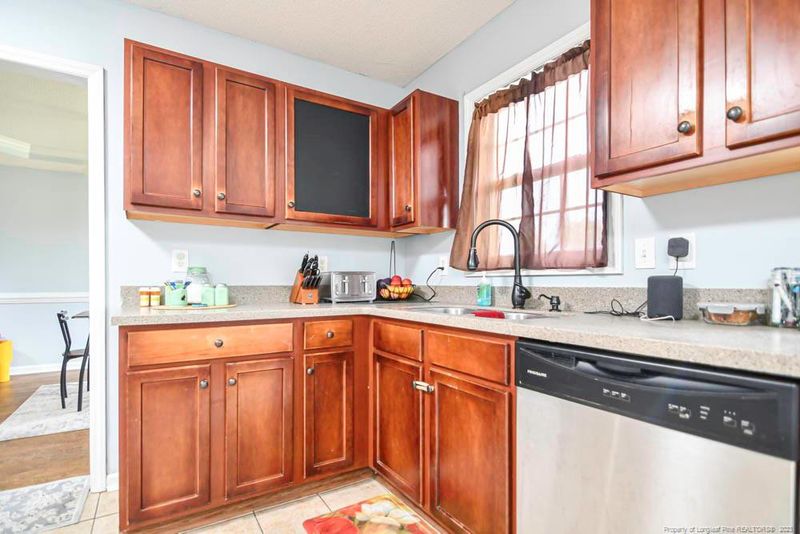15 Dover Ct E, Sanford, NC 27332