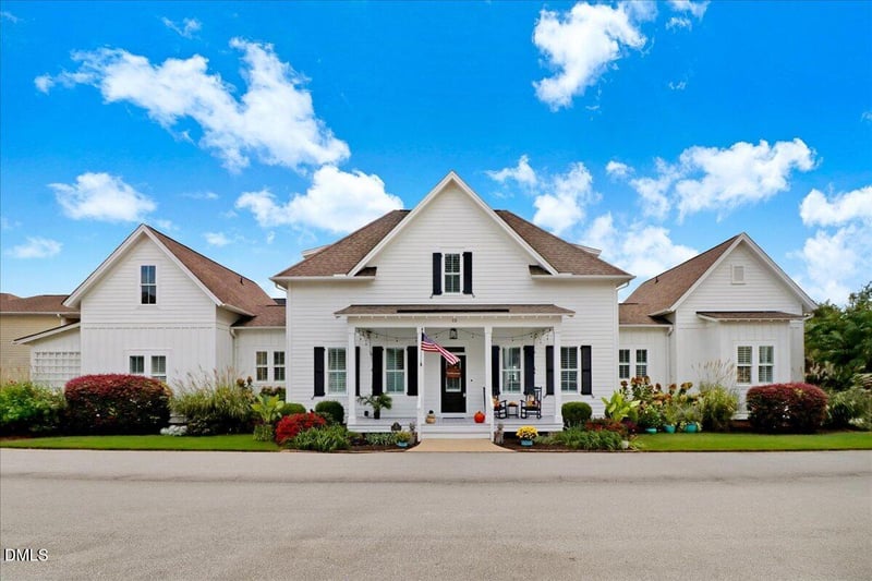 15 Drayton St, Clayton, NC 27527