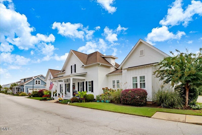15 Drayton St, Clayton, NC 27527