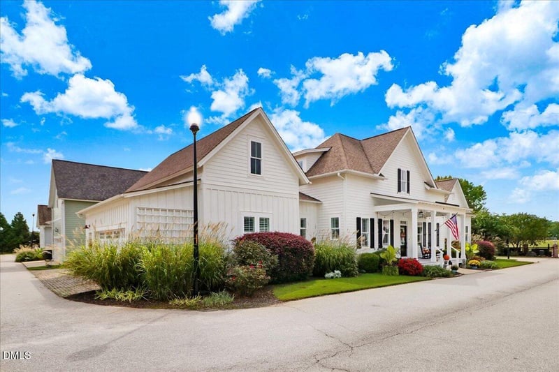 15 Drayton St, Clayton, NC 27527