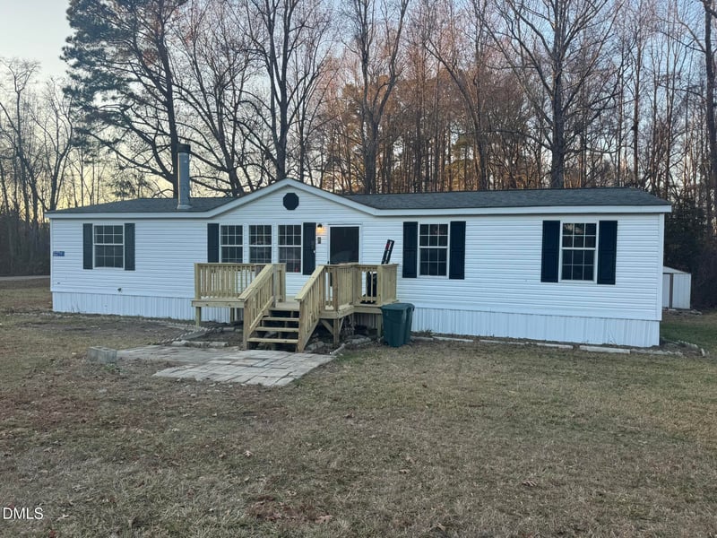 15 Dry Pond Ln, Zebulon, NC 27597