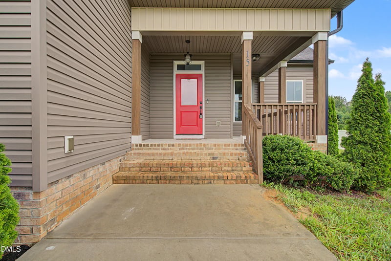 15 Eagle Chase Dr, Youngsville, NC 27596