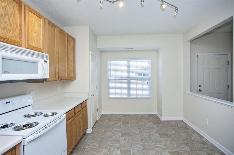15 Edgebrook Cir, Durham, NC 27703