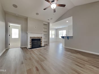 15 Fairfax Dr, Sanford, NC 27332