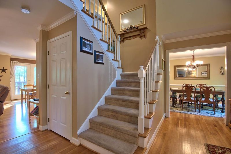 15 Governors Pl, Durham, NC 27705