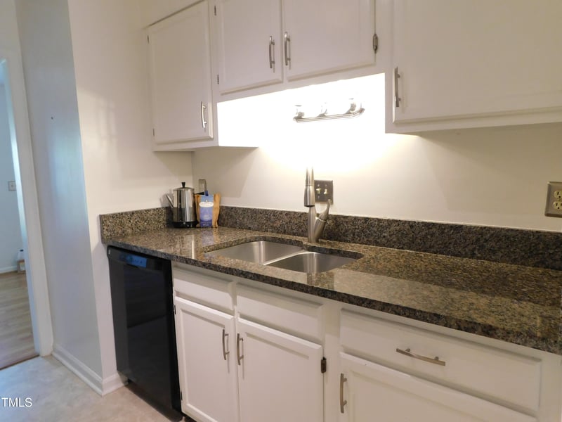 15 Hartford Ct, Durham, NC 27707