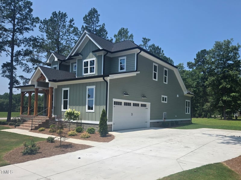 15 Independence Dr, Smithfield, NC 27577
