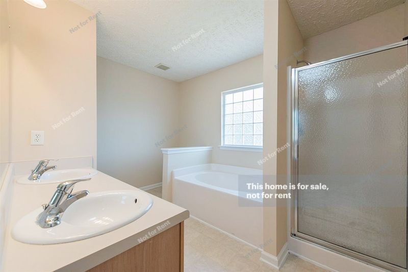 15 Intrepid Ct, Durham, NC 27703