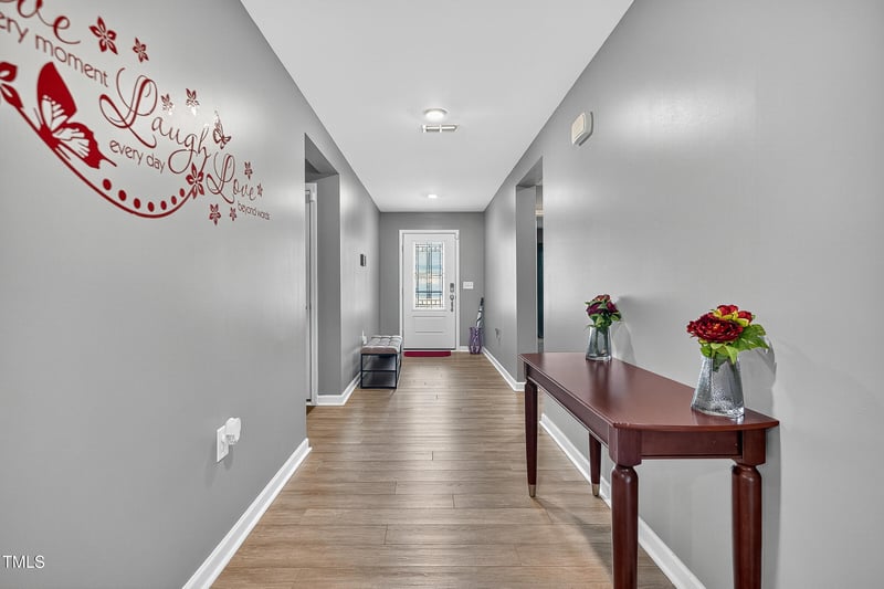 15 Iris Dr, Youngsville, NC 27596