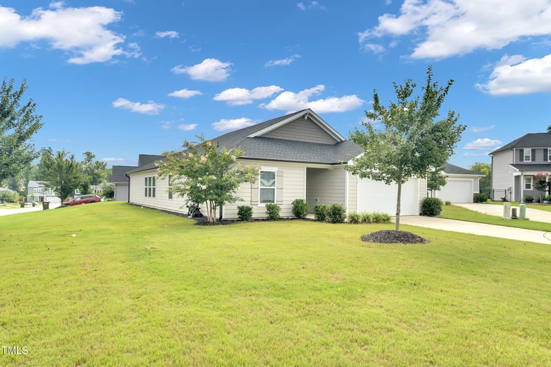 15 Iris Dr, Youngsville, NC 27596