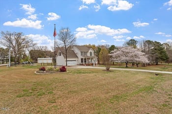 15 Longwood Dr, Youngsville, NC 27596
