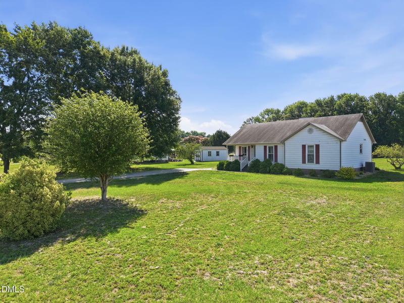 15 Loop Rd, Archer Lodge, NC 27527