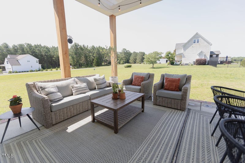15 Magnolia Ln, Youngsville, NC 27596