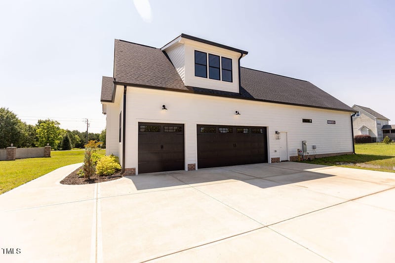 15 Magnolia Ln, Youngsville, NC 27596