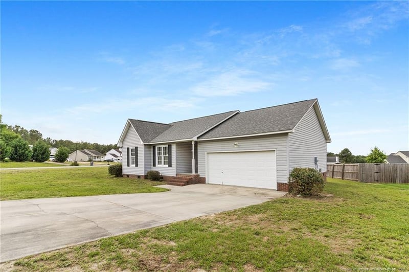 15 Peach Blossom Cir, Sanford, NC 27332