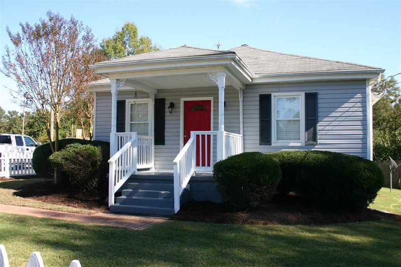 15 Pine St, Knightdale, NC 27545