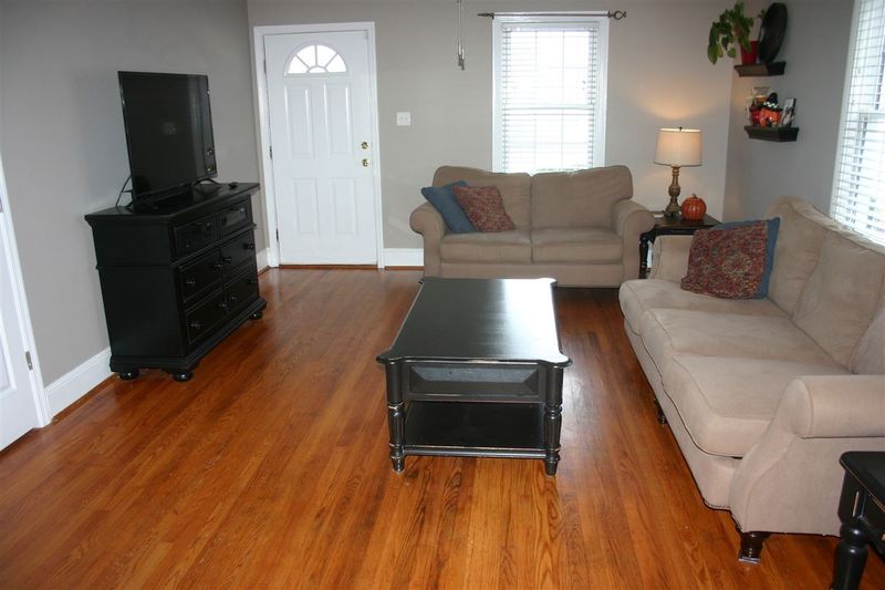 15 Pine St, Knightdale, NC 27545