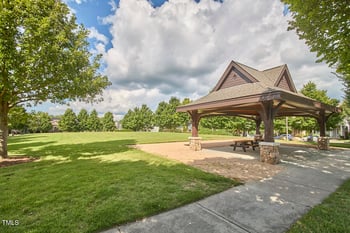 15 Pokeberry Bend Dr, Chapel Hill, NC 27516