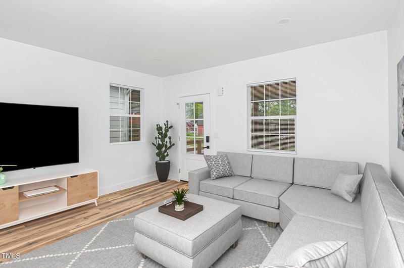 15 Saint Augustine Ave, Raleigh, NC 27610
