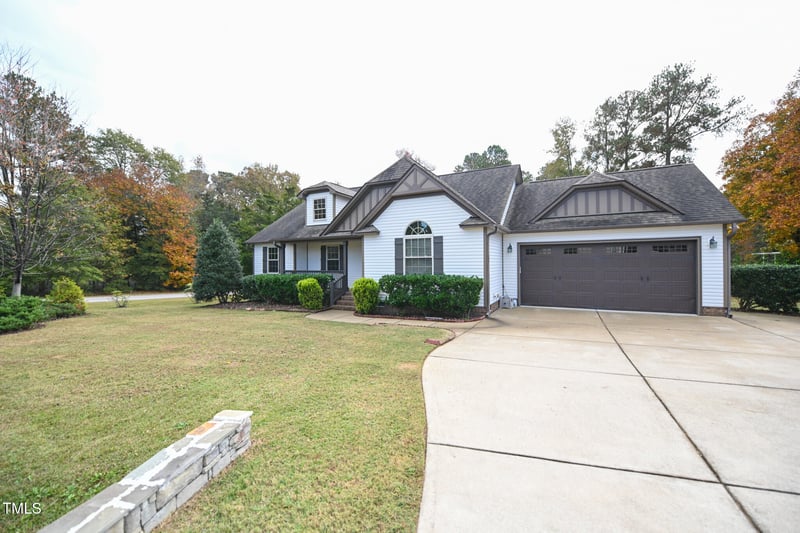 15 Tucker Farm Cir, Angier, NC 27501