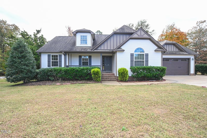 15 Tucker Farm Cir, Angier, NC 27501