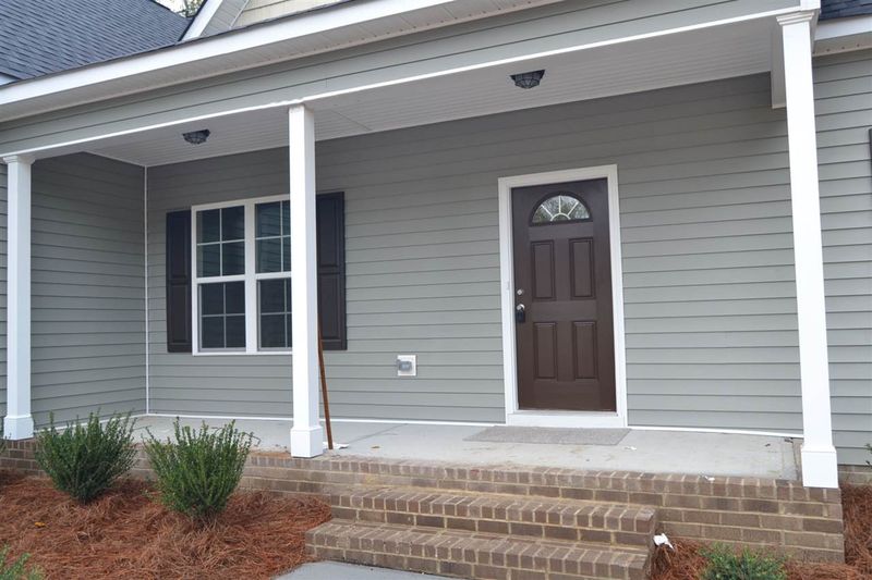 15 Wadeford Dr, Zebulon, NC 27597