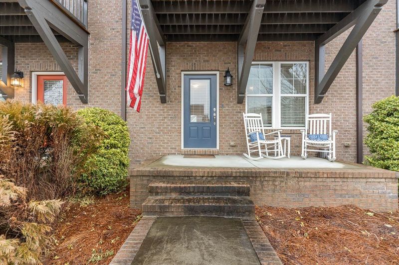 15 Winkler Way, Chapel Hill, NC 27516