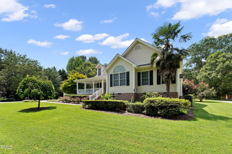 15 Winter Woods Dr, Louisburg, NC 27549