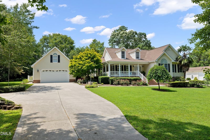15 Winter Woods Dr, Louisburg, NC 27549