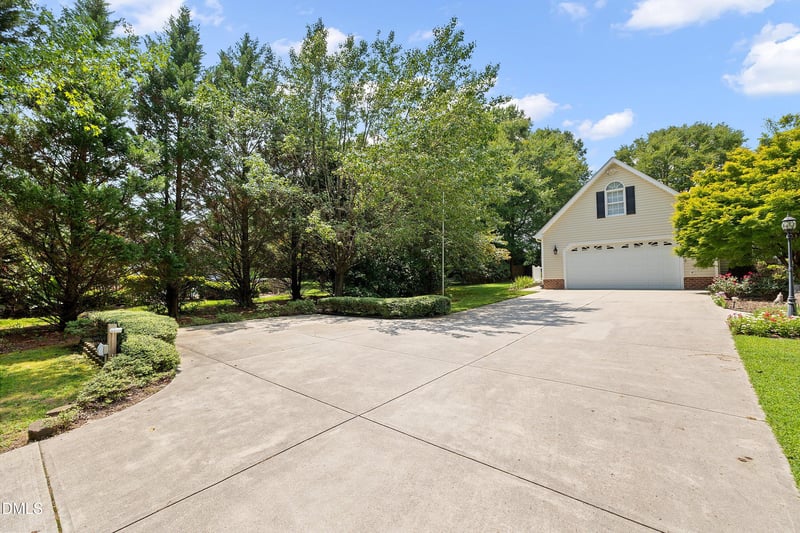 15 Winter Woods Dr, Louisburg, NC 27549