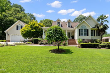15 Winter Woods Dr, Louisburg, NC 27549